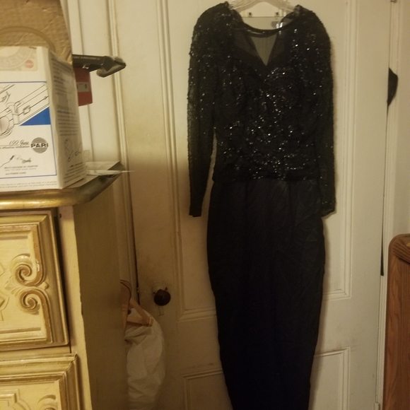 Hand bags,shirts dresses - Picture 4 of 8